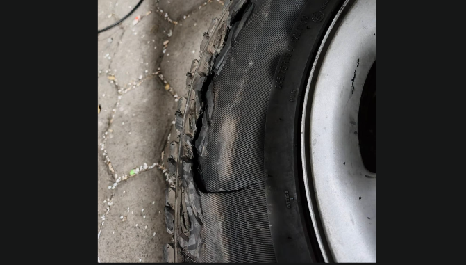 Agrupación Musical alerta por poncha llantas en la México-Puebla