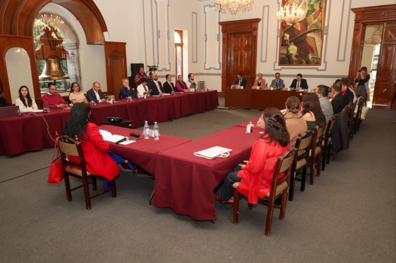 Fortalece Gobierno de la Ciudad compromiso con la legalidad y el servicio público