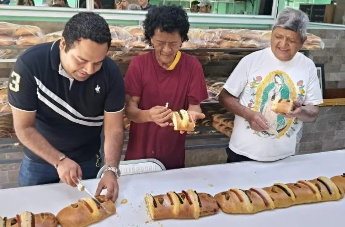 Santa María Coapan prepara mega rosca de mil 200 metros