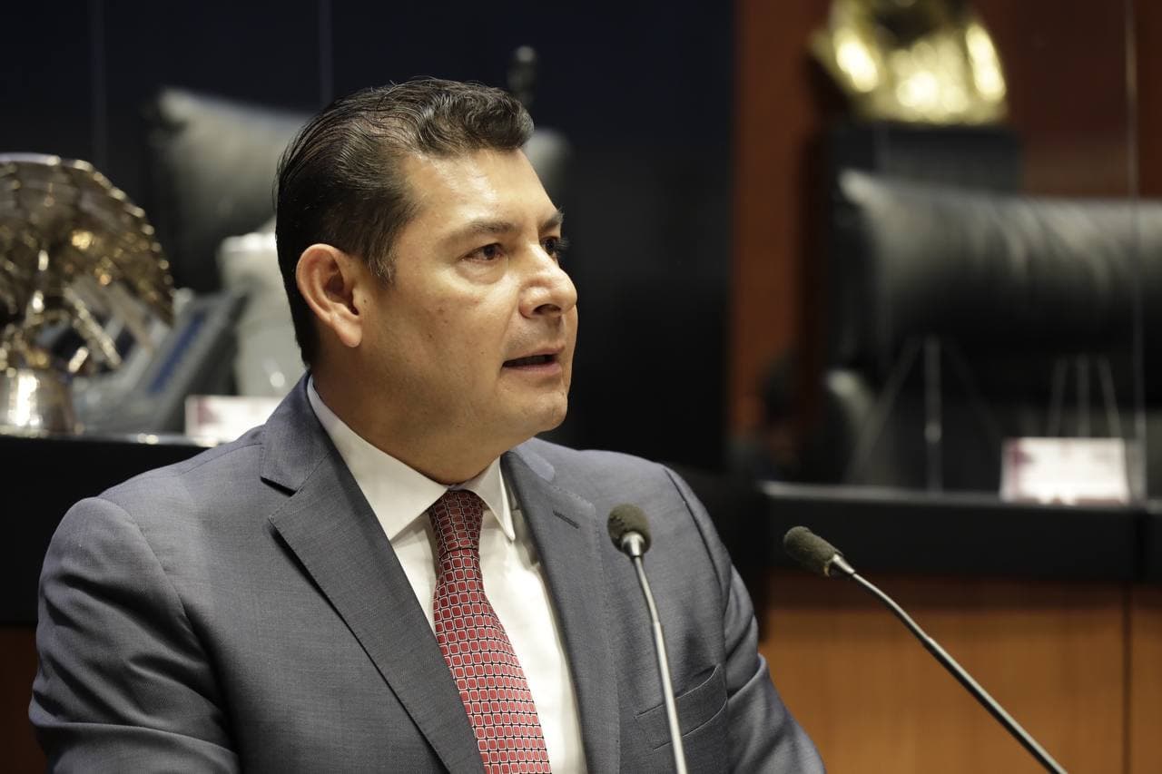 Proponen comprar acciones para recuperar el servicio de agua en Puebla