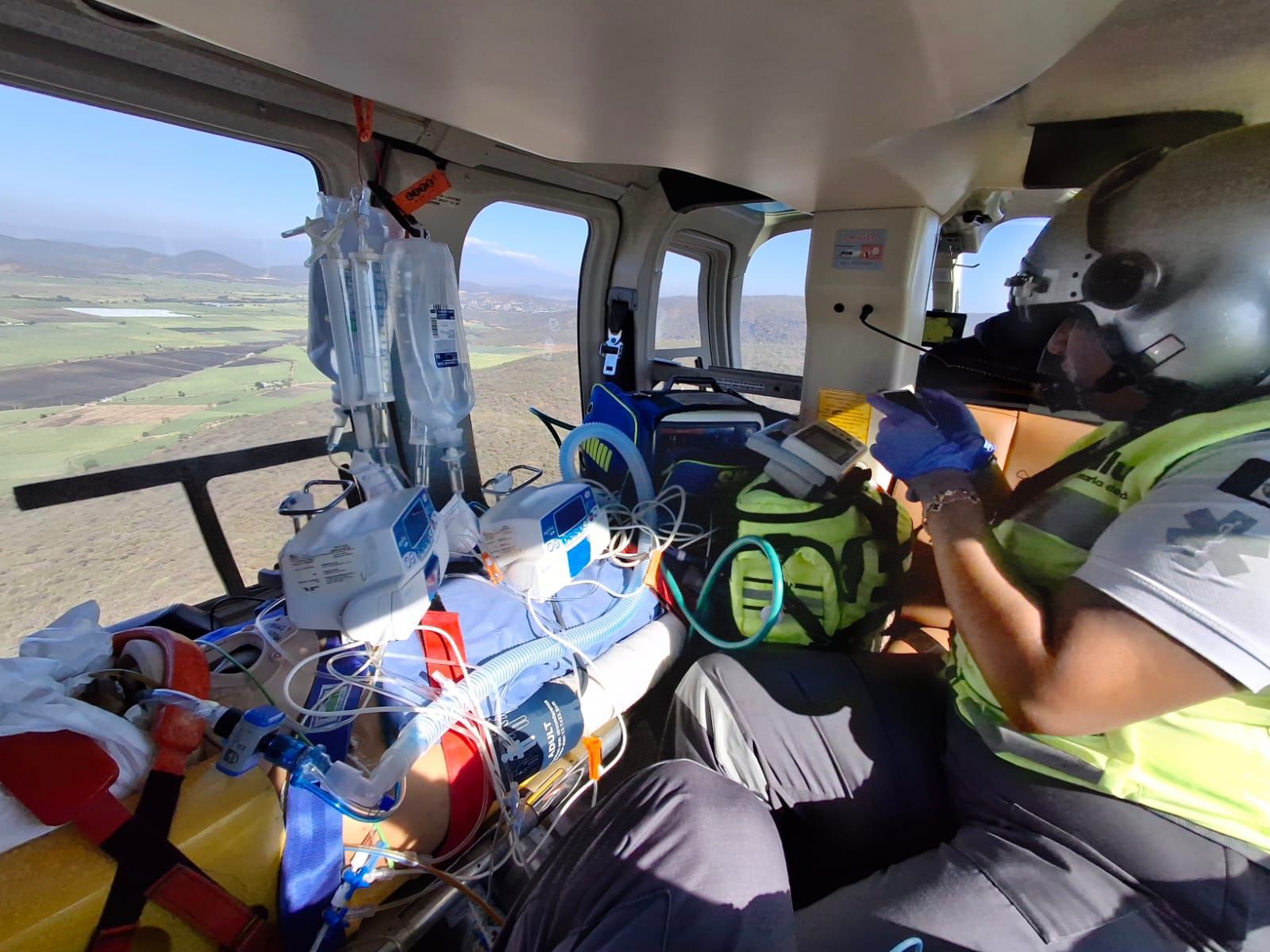 Estado hace traslado aéreo de motociclista accidentado en Izúcar