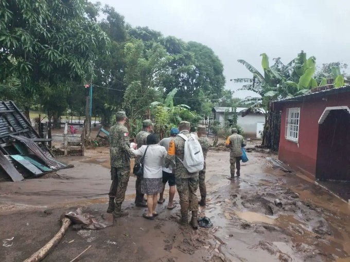 Con Plan DN-III-E brindan atención a comunidades afectadas por las lluvias en Veracruz