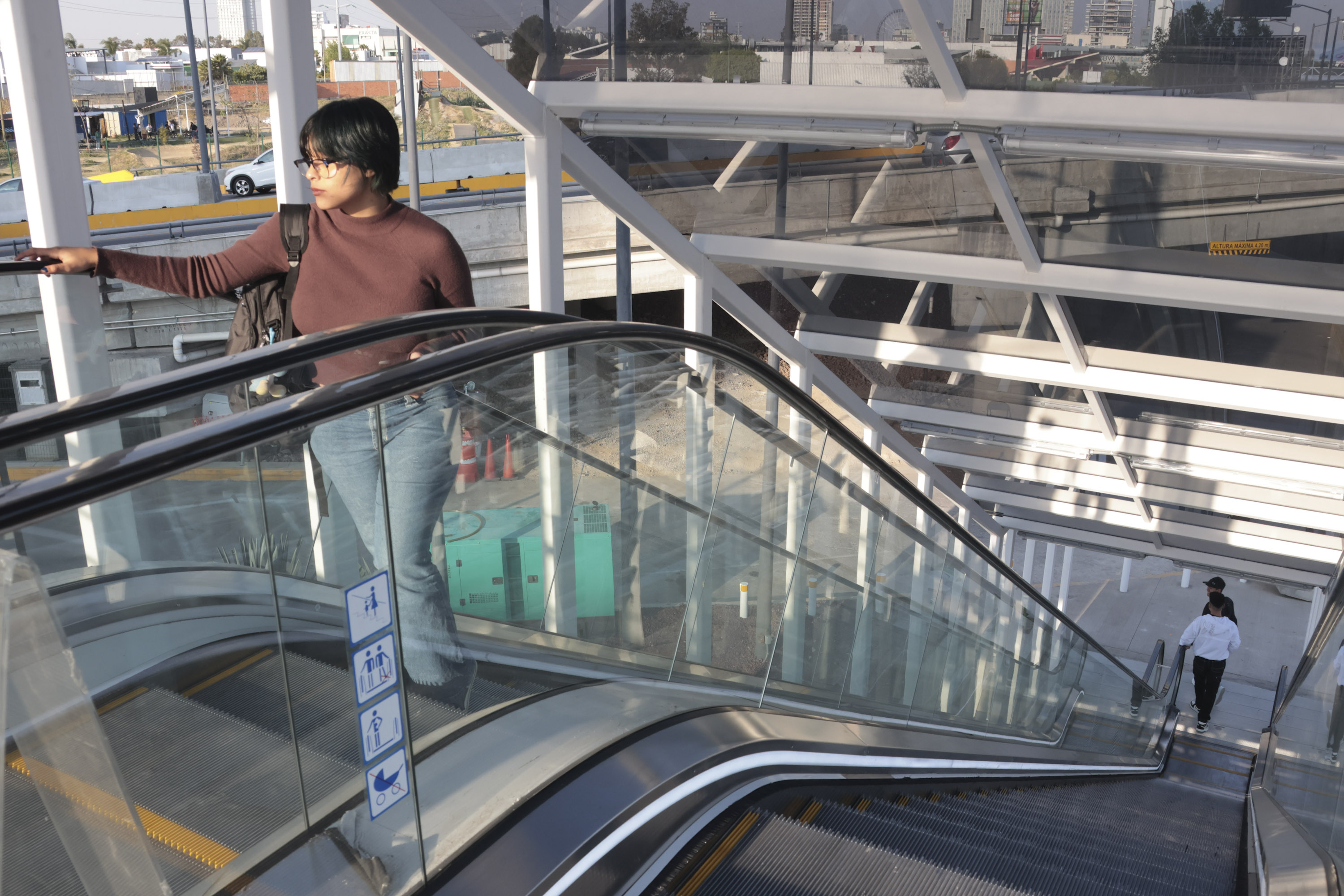 VIDEO Comienza a funcionar elevador y escaleras de CCU
