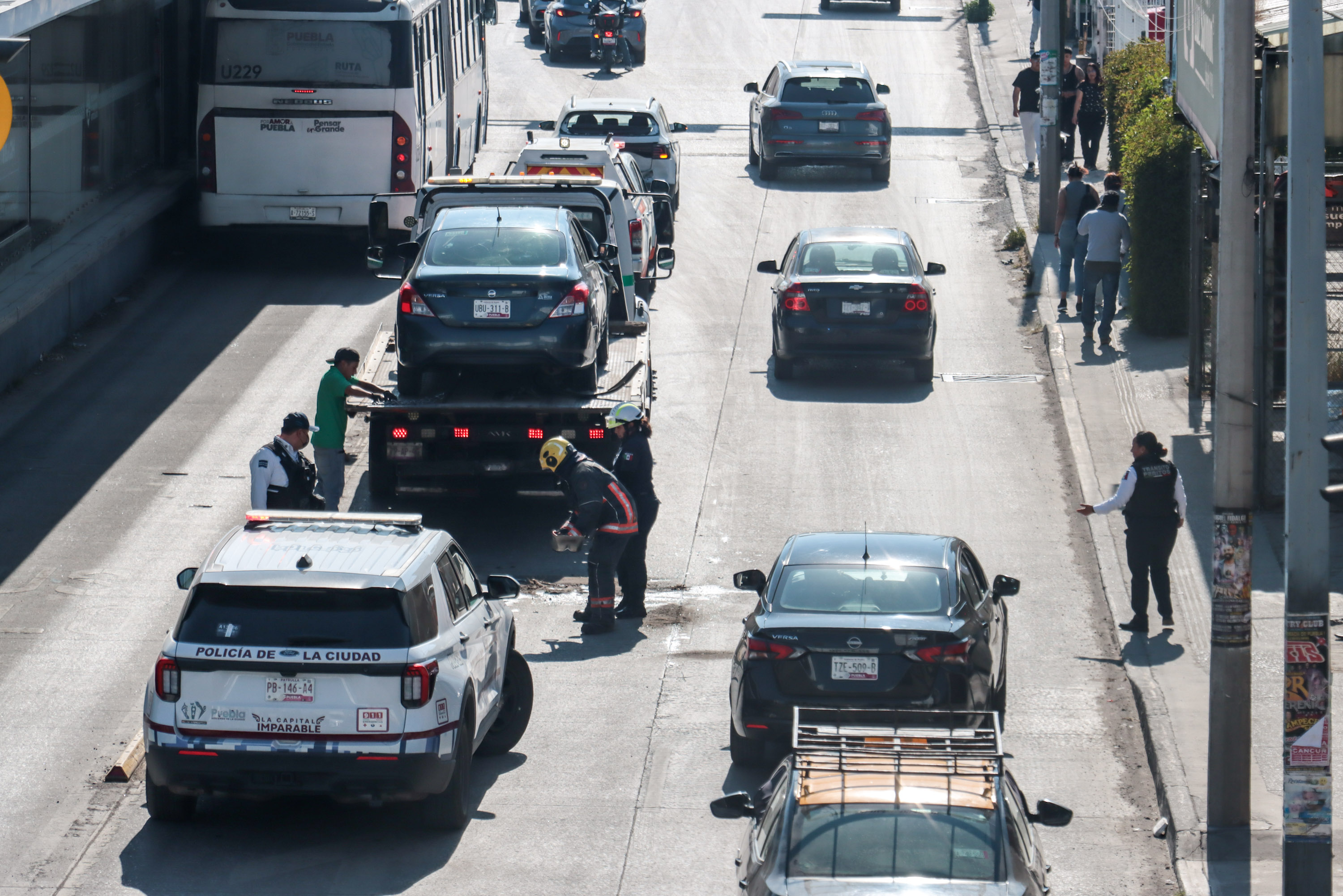 Carambola en la 11 Sur solo deja daños materiales