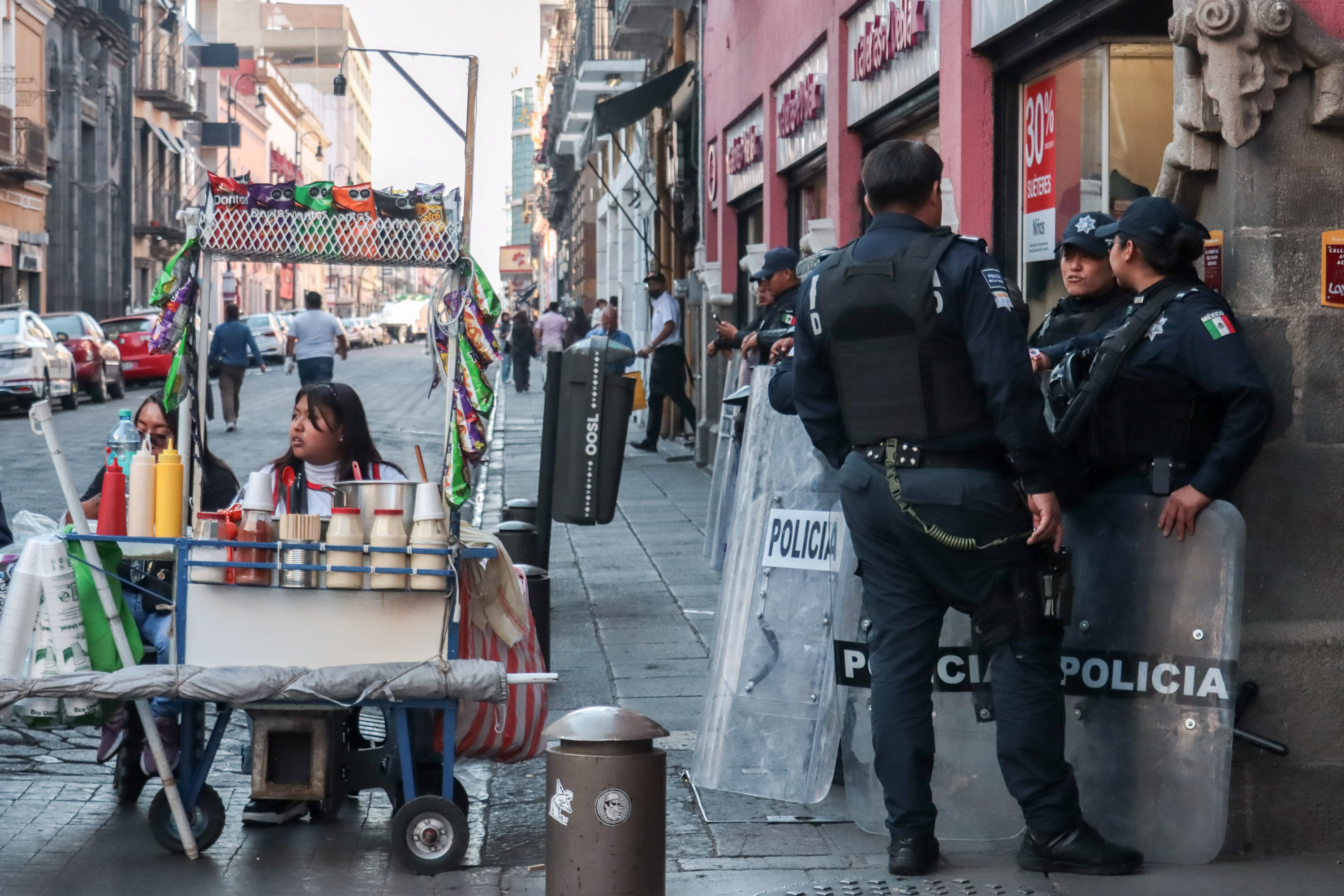 VIDEO Ayuntamiento de Puebla aplica Operativo para retirar comercio informal