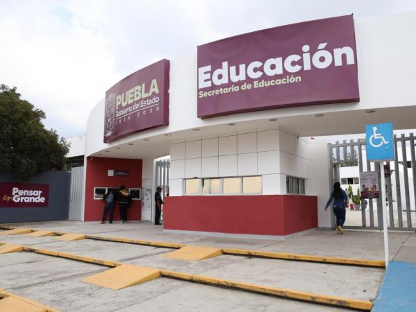 SEP inicia investigación en BINE tras agresión de padre de familia a maestro