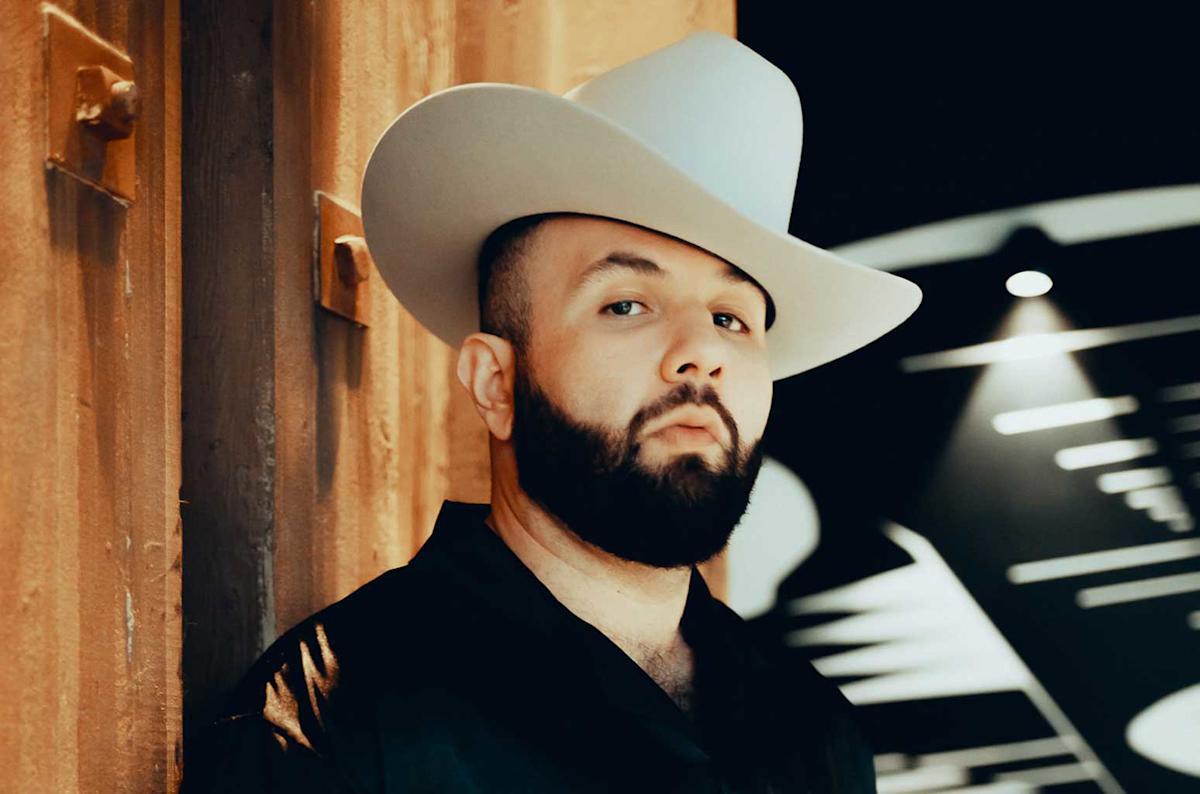 Tras diagnóstico de dengue, Carin León reprograma conciertos 