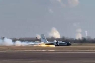 Avión de la NASA realiza aterrizaje de emergencia en Houston por falla mecánica