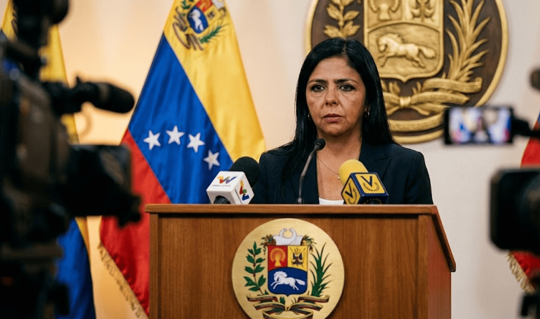 Delcy Rodríguez exige a Estados Unidos liberar a Nicolás Maduro y Cilia Flores