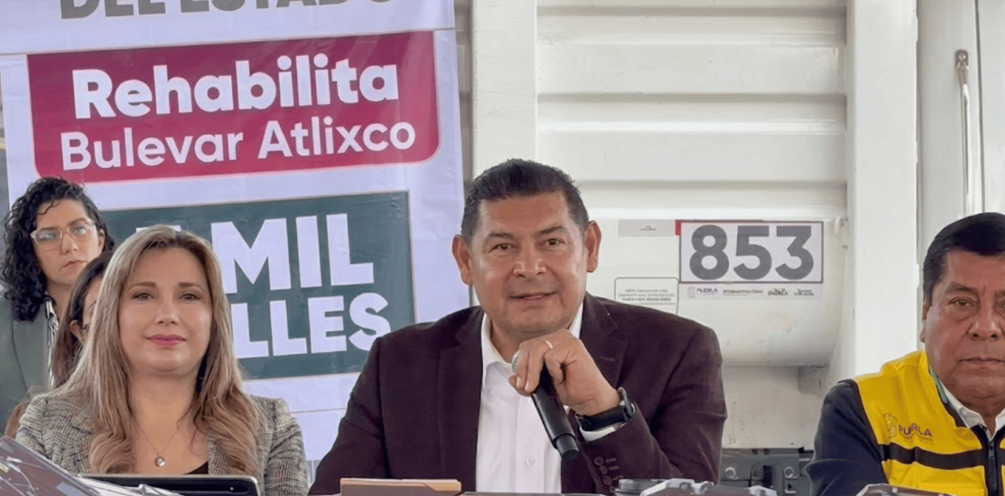 Armenta anuncia 25 km nuevos de carreteras y proyectos viales estratégicos