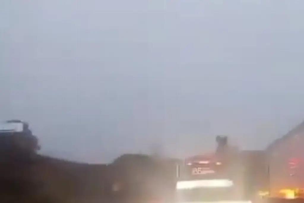 Cierre en la carretera Acatzingo-Cd. Mendoza tras aparatoso accidente 