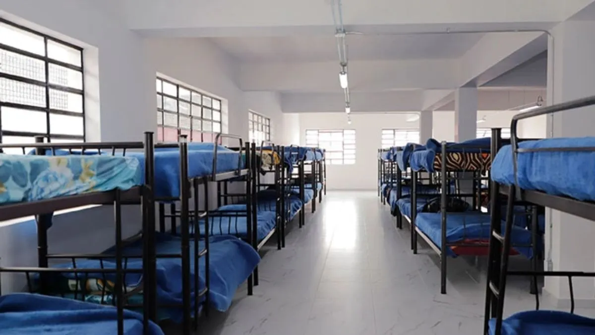 Puebla activa red de 65 dormitorios por frente frío 