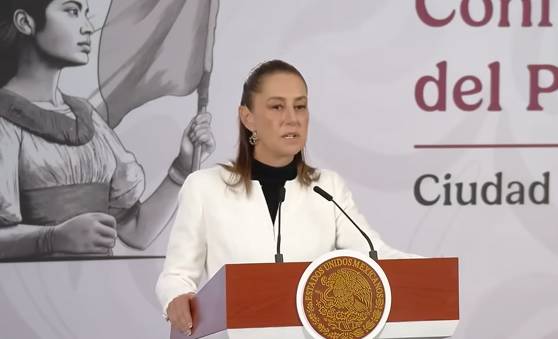 Sheinbaum descarta irregularidades por arribo de avión militar de EU en Toluca