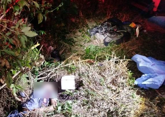 Motociclista pierde la vida al impactarse contra un árbol en Venustiano Carranza