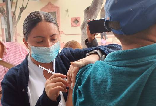 Refuerzan vacunación en Tehuacán ante riesgo de brotes de sarampión