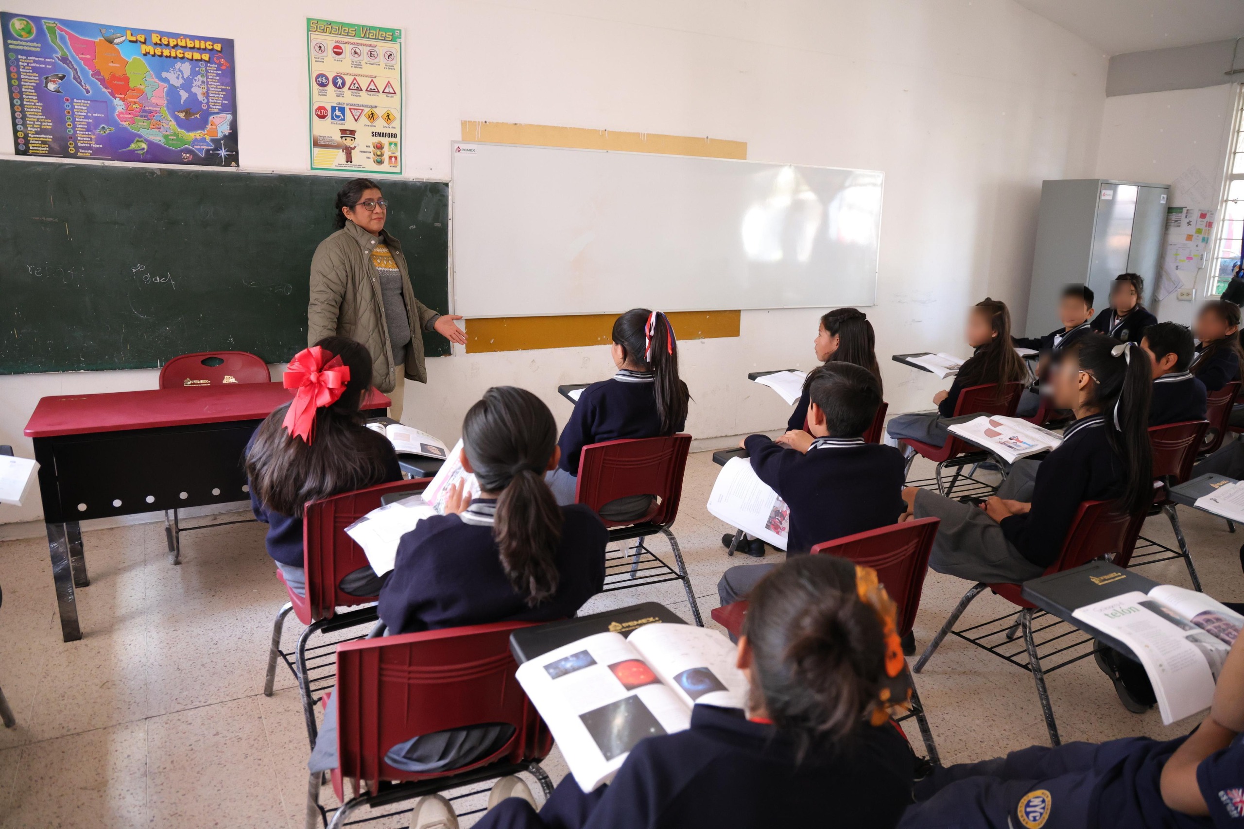 Adiós a las vacaciones, regresan a clases más de un millón de estudiantes en Puebla