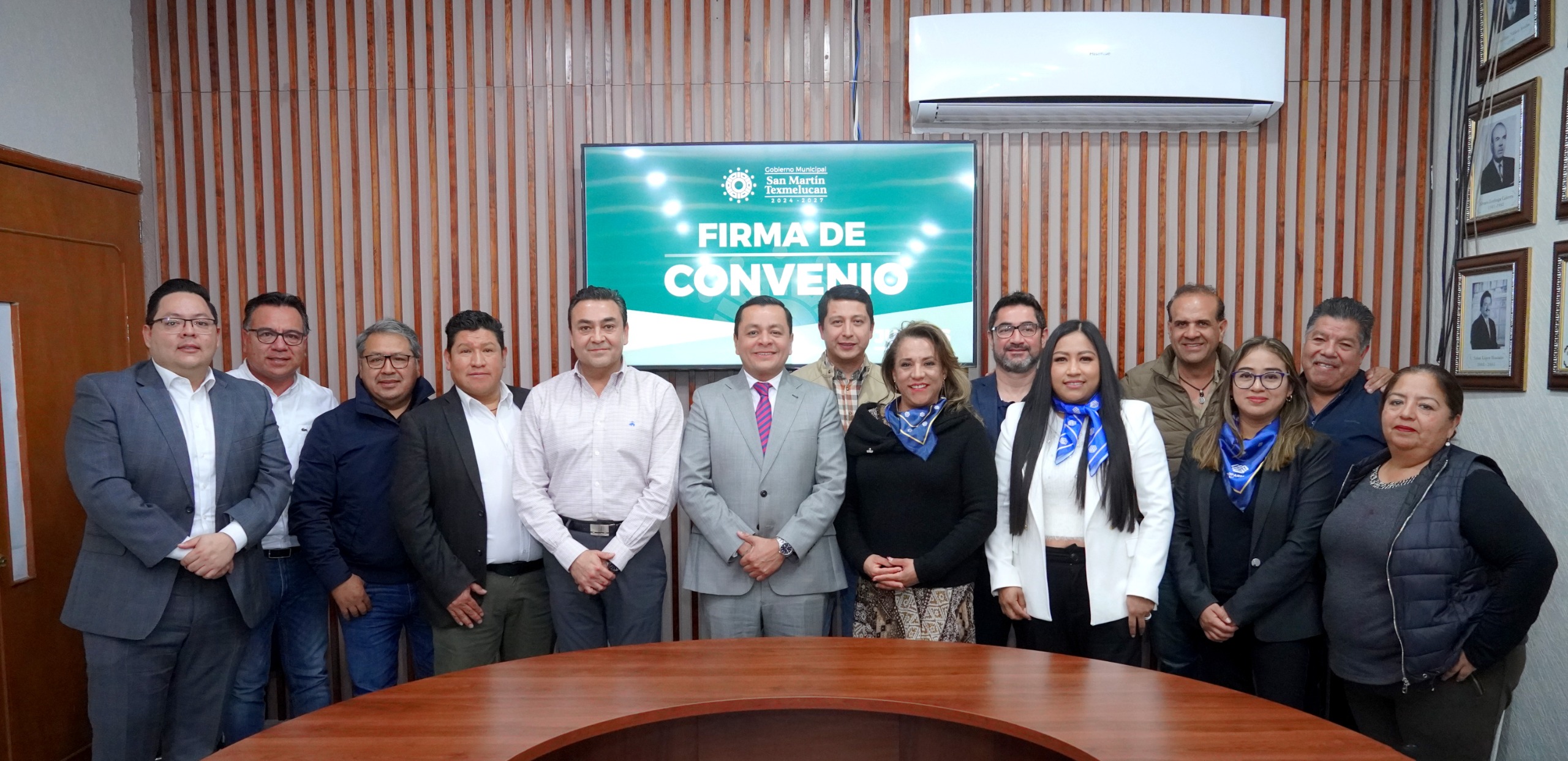 Gobierno de Texmelucan firma convenio con CANACO y COPARMEX para apoyar al comercio local