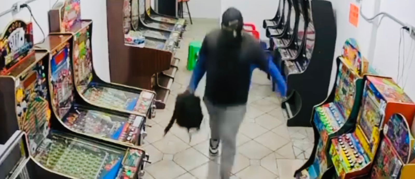 Roban en establecimiento de maquinitas en Izúcar 