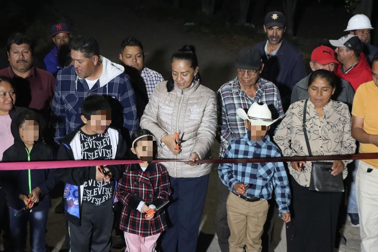 Ariadna Ayala impulsa el desarrollo agrícola con inversión en caminos rurales de Atlixco