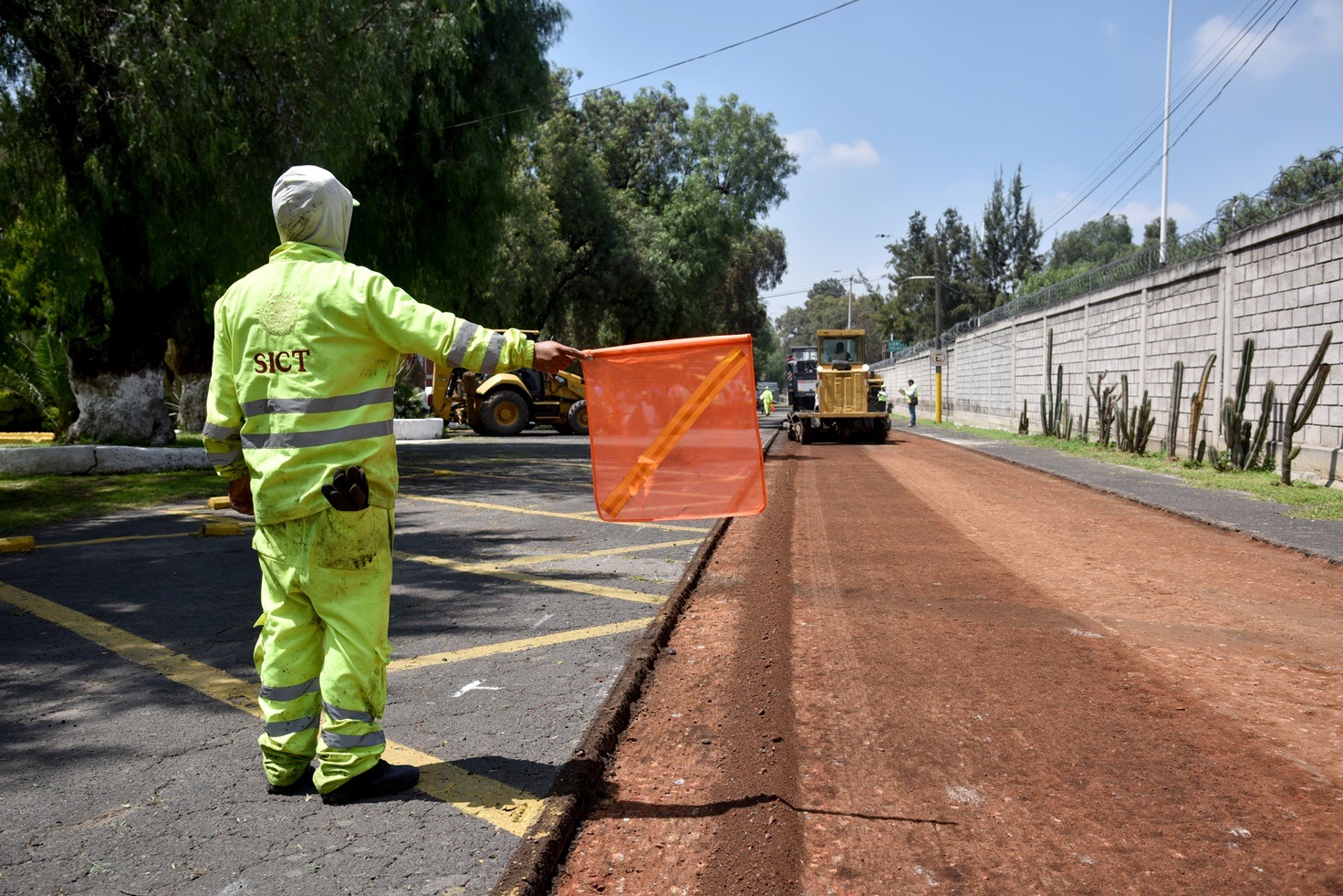 Inician trabajos de repavimentación con el uso de trenes