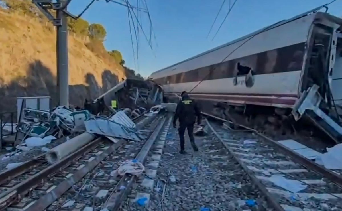 No hay mexicanos víctimas por accidente de tren en España