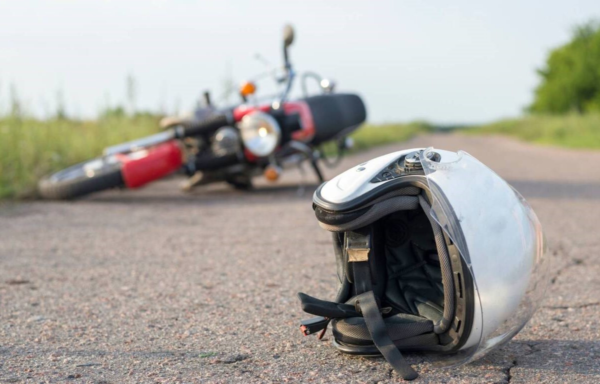 Fallece motociclista menor de edad, tras ser impactado por un vehículo en Nuevo León 