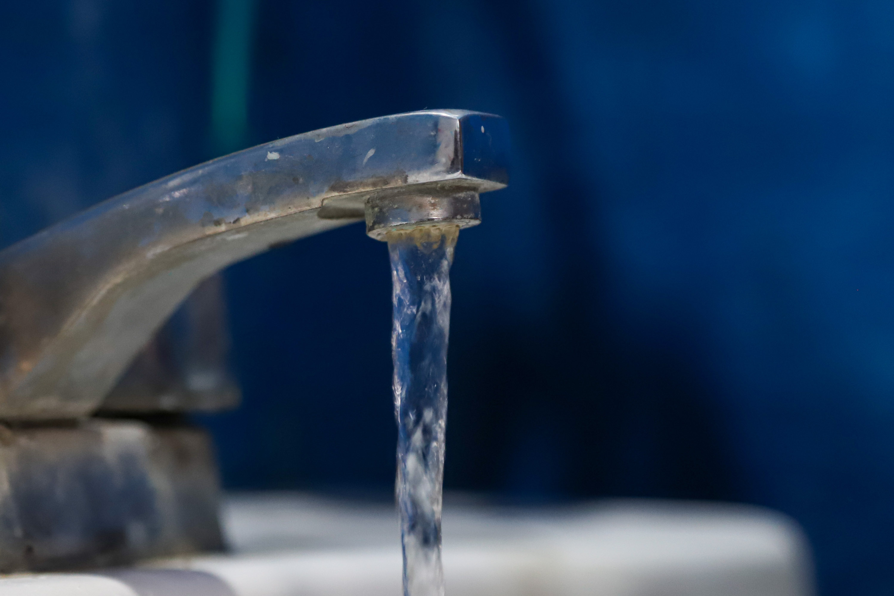 Gigantes industriales acaparan agua en Puebla: absorben hasta 6 millones de metros cúbicos