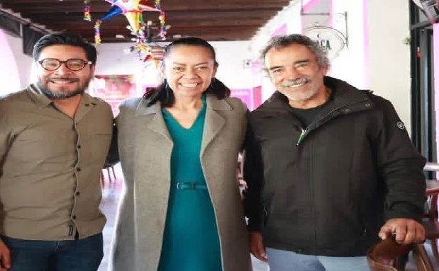 El actor Damián Alcázar visita Atlixco para presenciar desfile