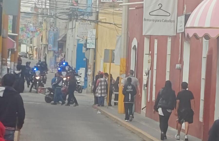 Hieren en asalto a la empleada de un negocio en Texmelucan