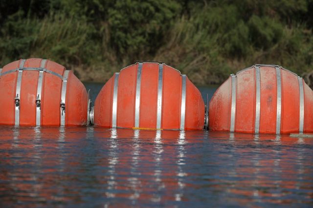 Barreras flotantes en el Río Bravo: más de 800 km para detener cruces ilegales