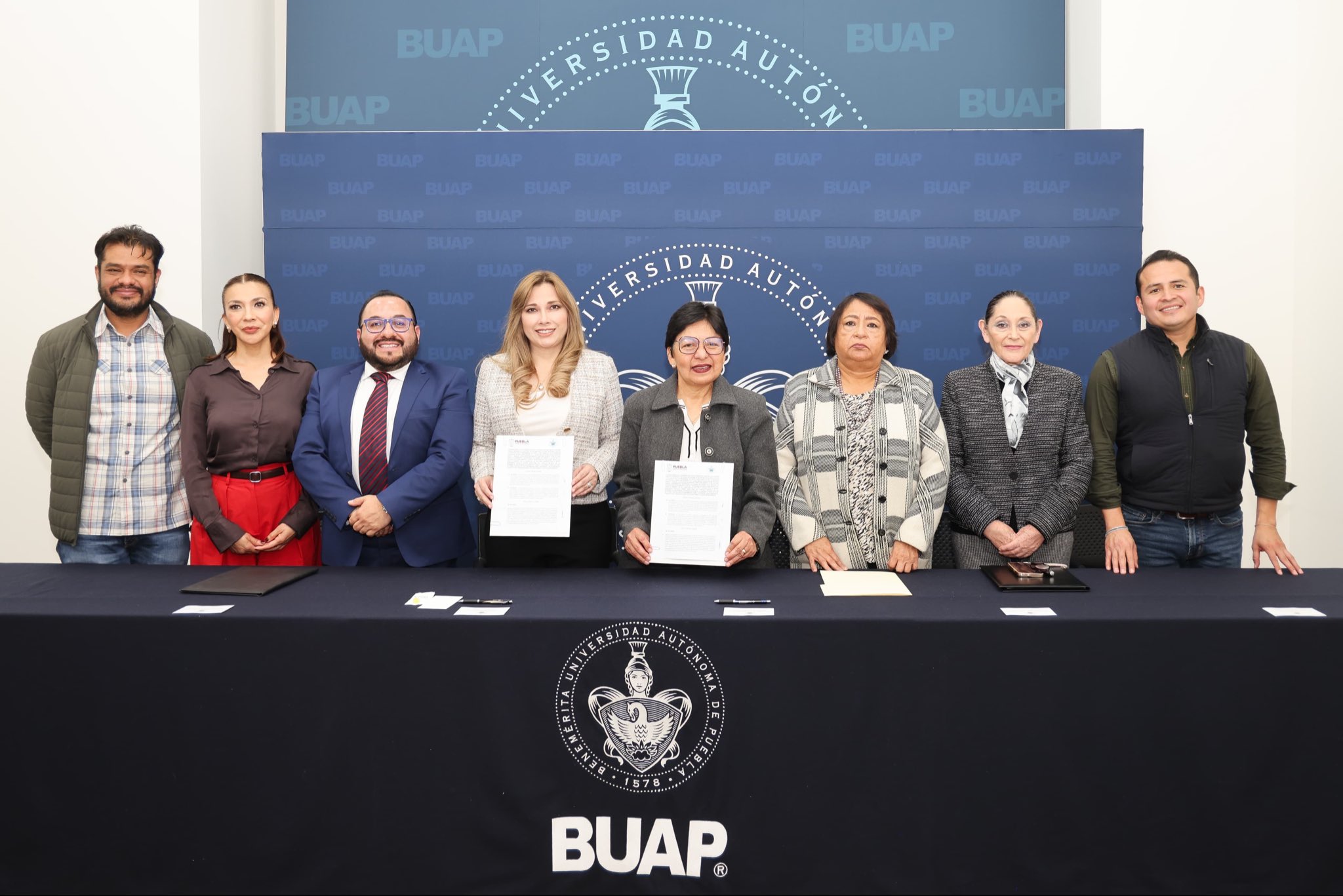 Ceci Arellano y Lilia Cedillo signan convenido de colaboración
