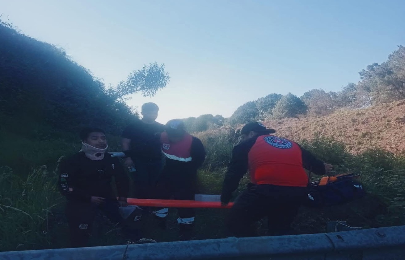 Discusión entre conductores deja un herido por choque en Chignautla