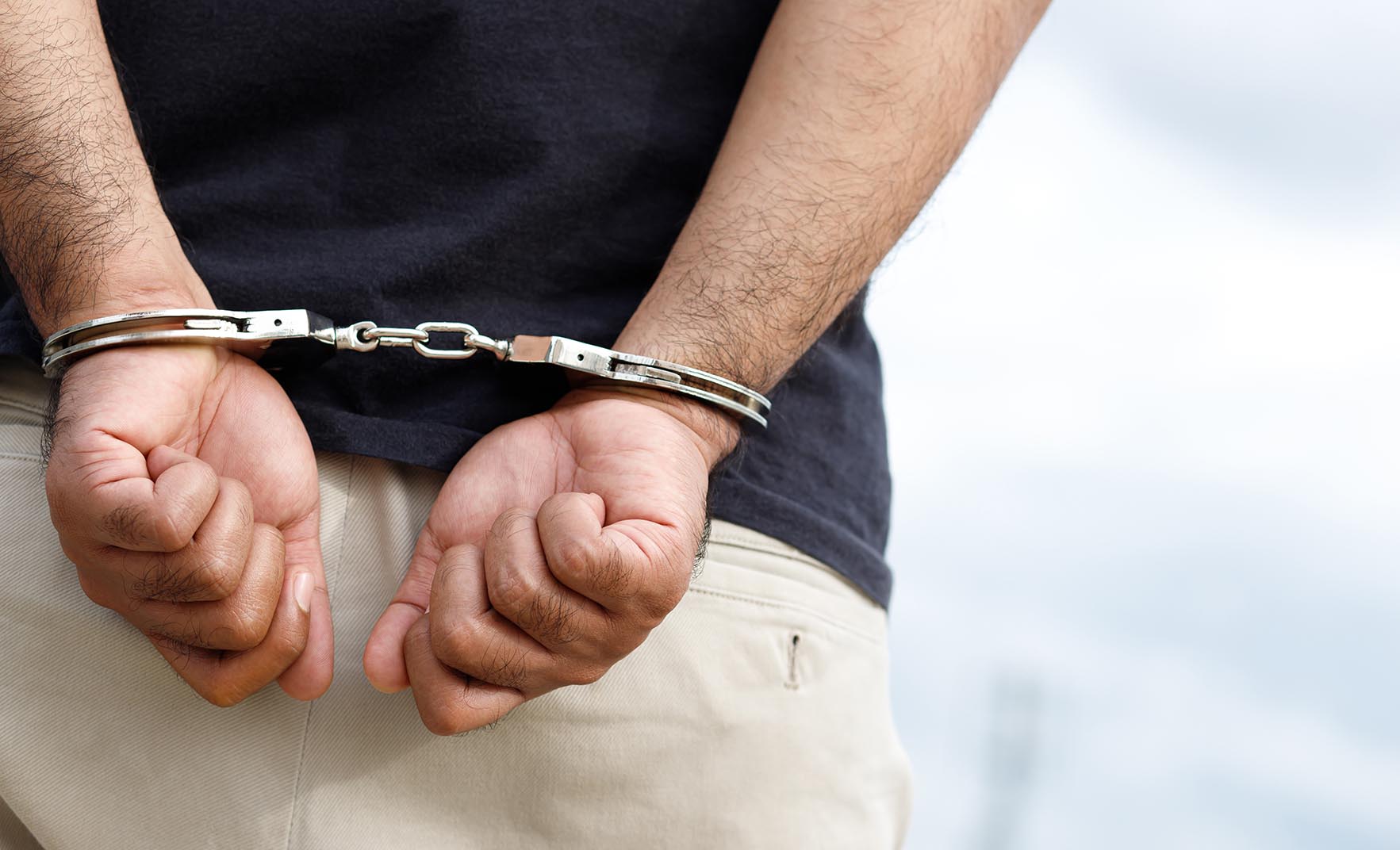 Dos hombres fueron detenidos con sustancias tóxicas en Venustiano Carranza, uno fue policía