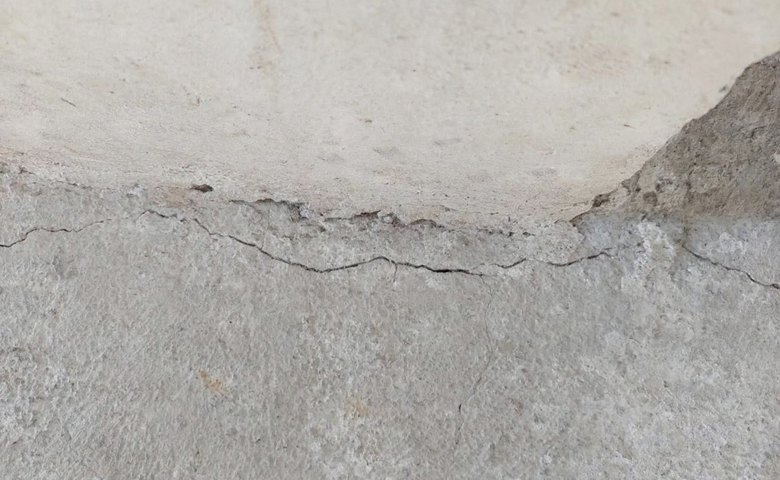 Reportan grietas en inmueble de Tlalancaleca tras sismo de 6.5