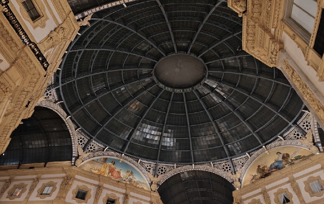 Muere Valentino Garavani, ícono de la moda italiana, a los 93 años