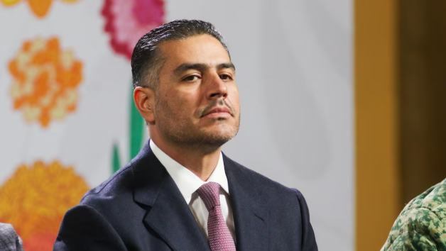 ¿Loret inventó el regaño a García Harfuch? Así es él, mentiroso. Si le contaron: ¡tarjeta roja!