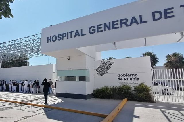Denuncian falta de atención médica  a paciente con posible derrame cerebral en Hospital General de Tehuacán 