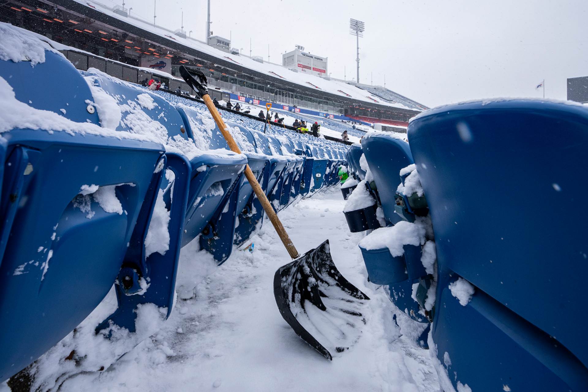 Buffalo Bills pide ayuda a sus aficionados para retirar la nieve del Highmark Stadium