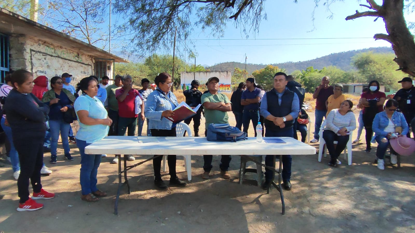 Liberan habitantes de Pueblo Nuevo carretera Tehuacán-Teotitlán tras llegar a acuerdos