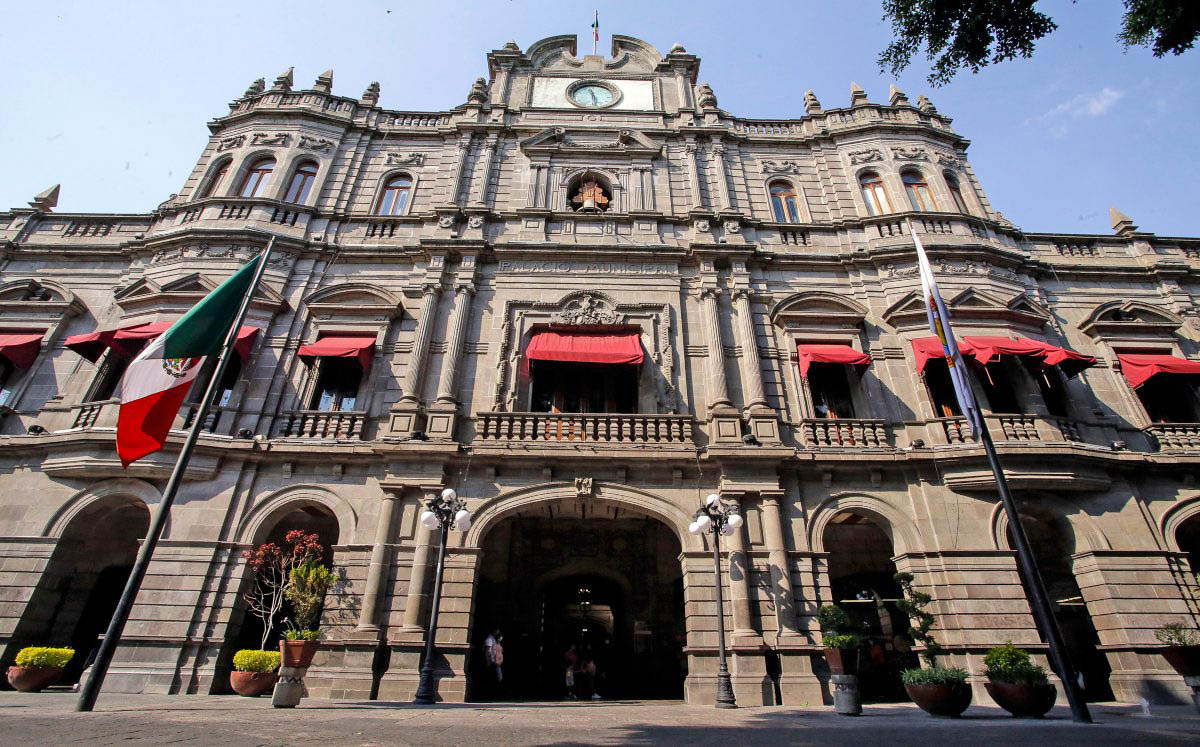 Renuncia Joaquín Espidio al Ayuntamiento de Puebla por invitación del Estado 