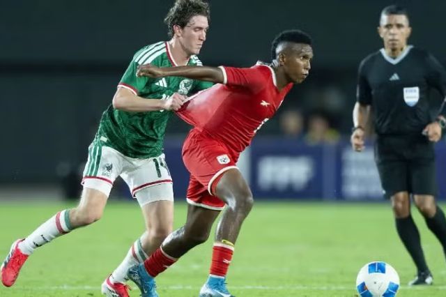México vence 1-0 a Panamá en amistoso con varios debuts importantes