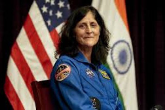 NASA confirma retiro de Sunita Williams, destacada por récords de caminatas espaciales