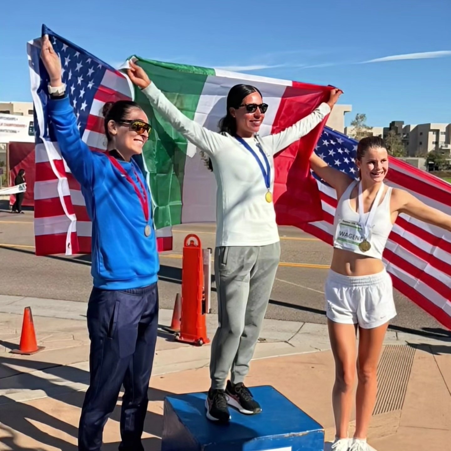 Marchistas mexicanos arrancan con triunfo este 2026