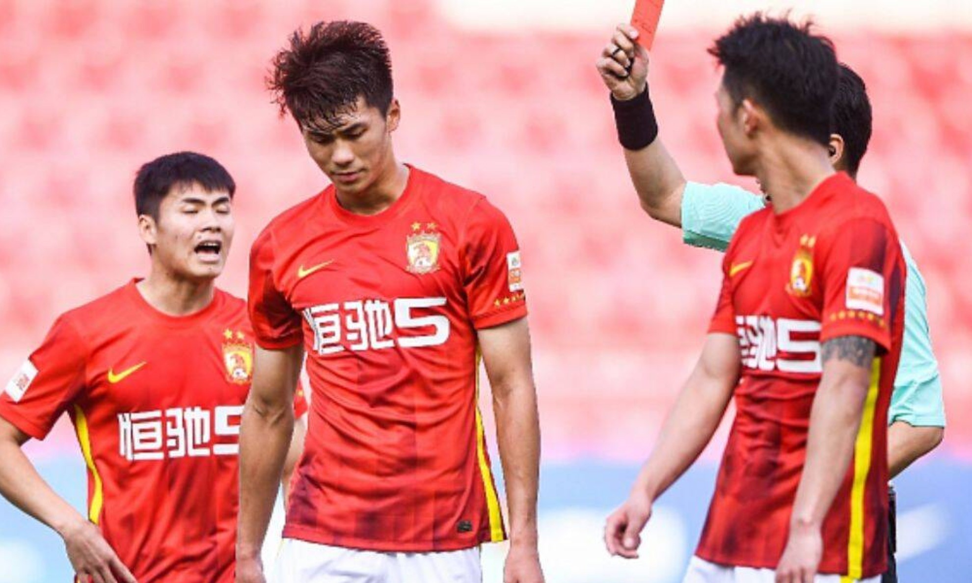 Entre sanciones y confusión figura del Futbol Chino está de regreso 