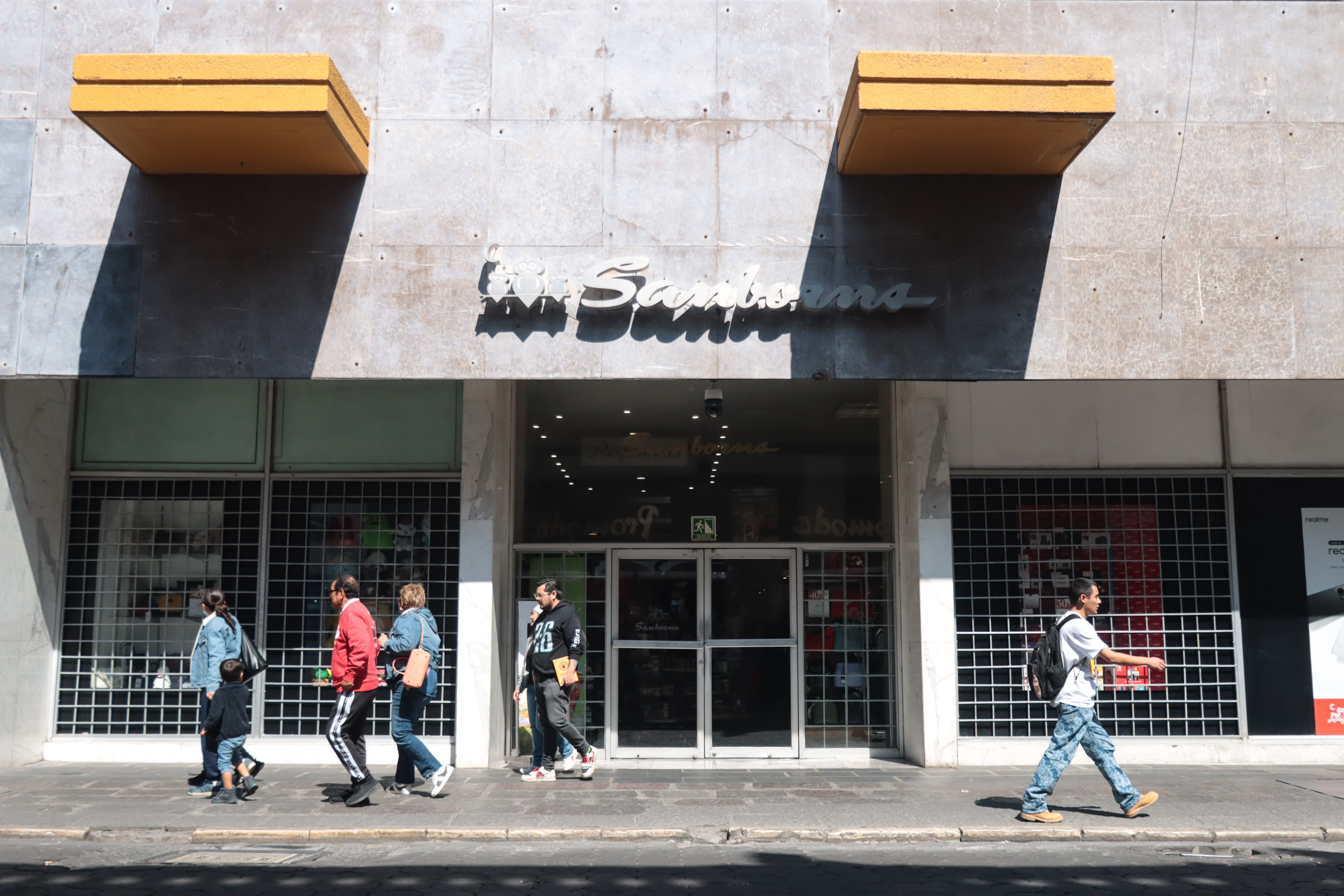 VIDEO Sanborns del Centro Histórico de Puebla refuerza seguridad
