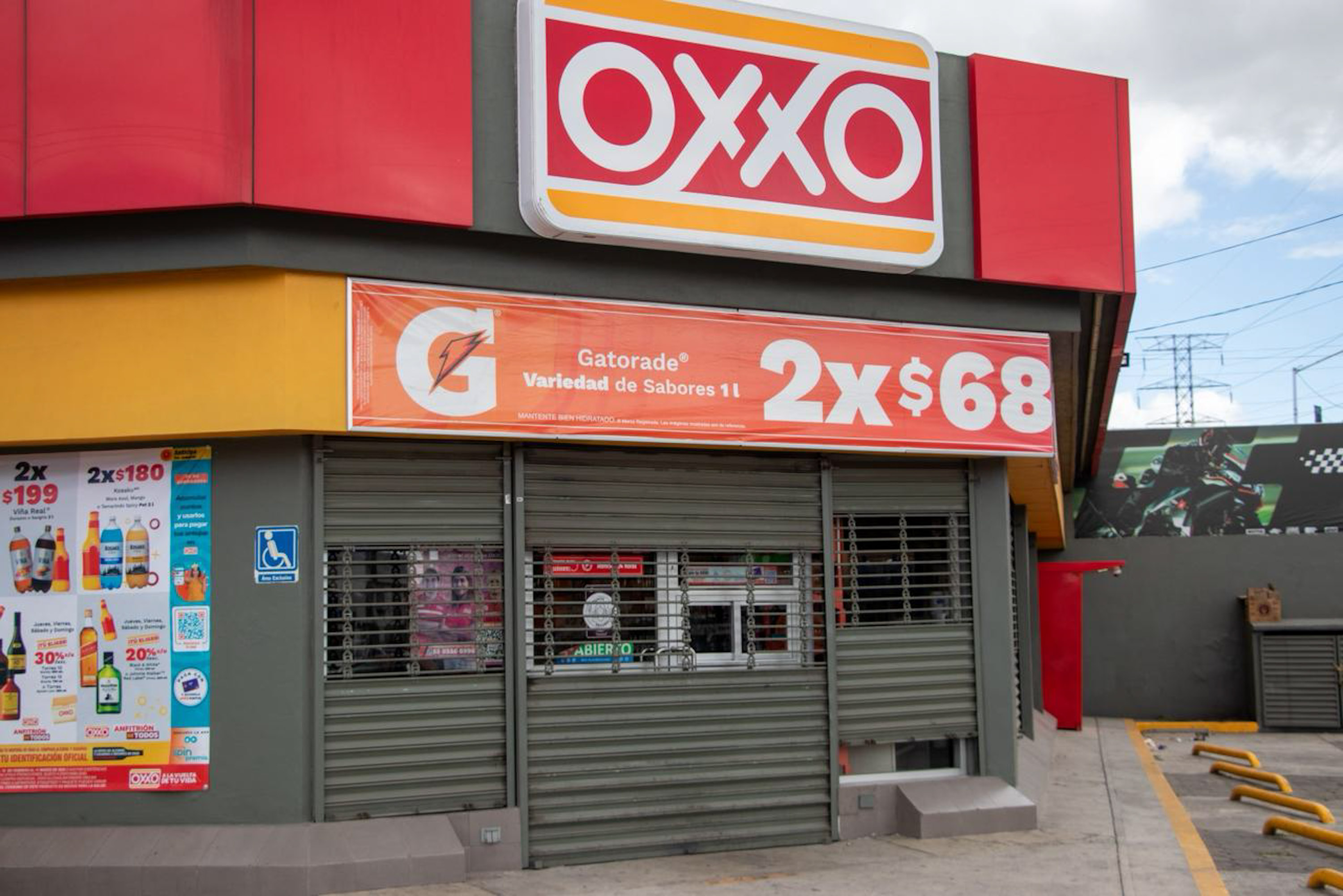 Varios Oxxos en la ciudad de Puebla cerraron sus cortinas