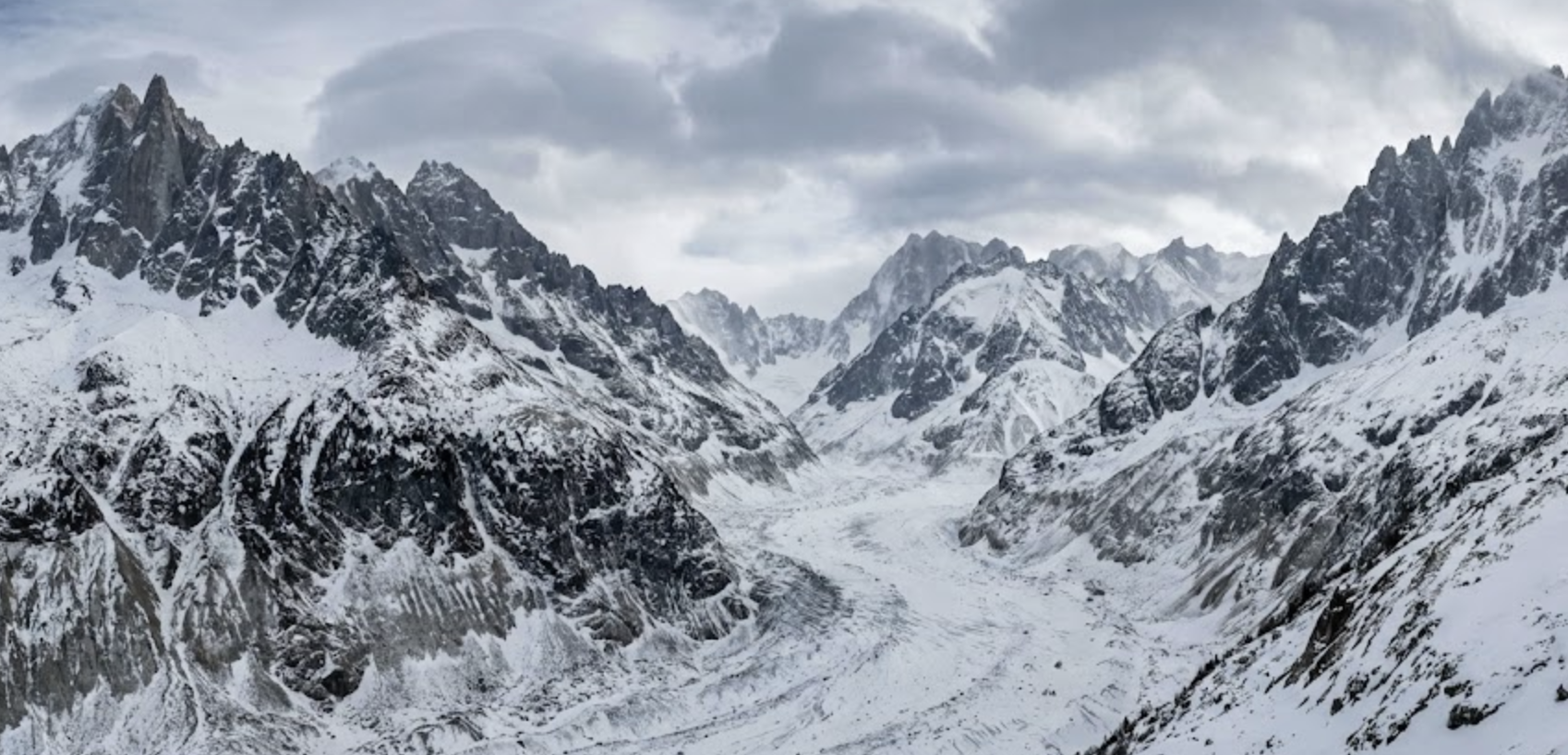 Avalancha en el Mont Blanc deja dos esquiadores muertos y un herido en el norte de Italia