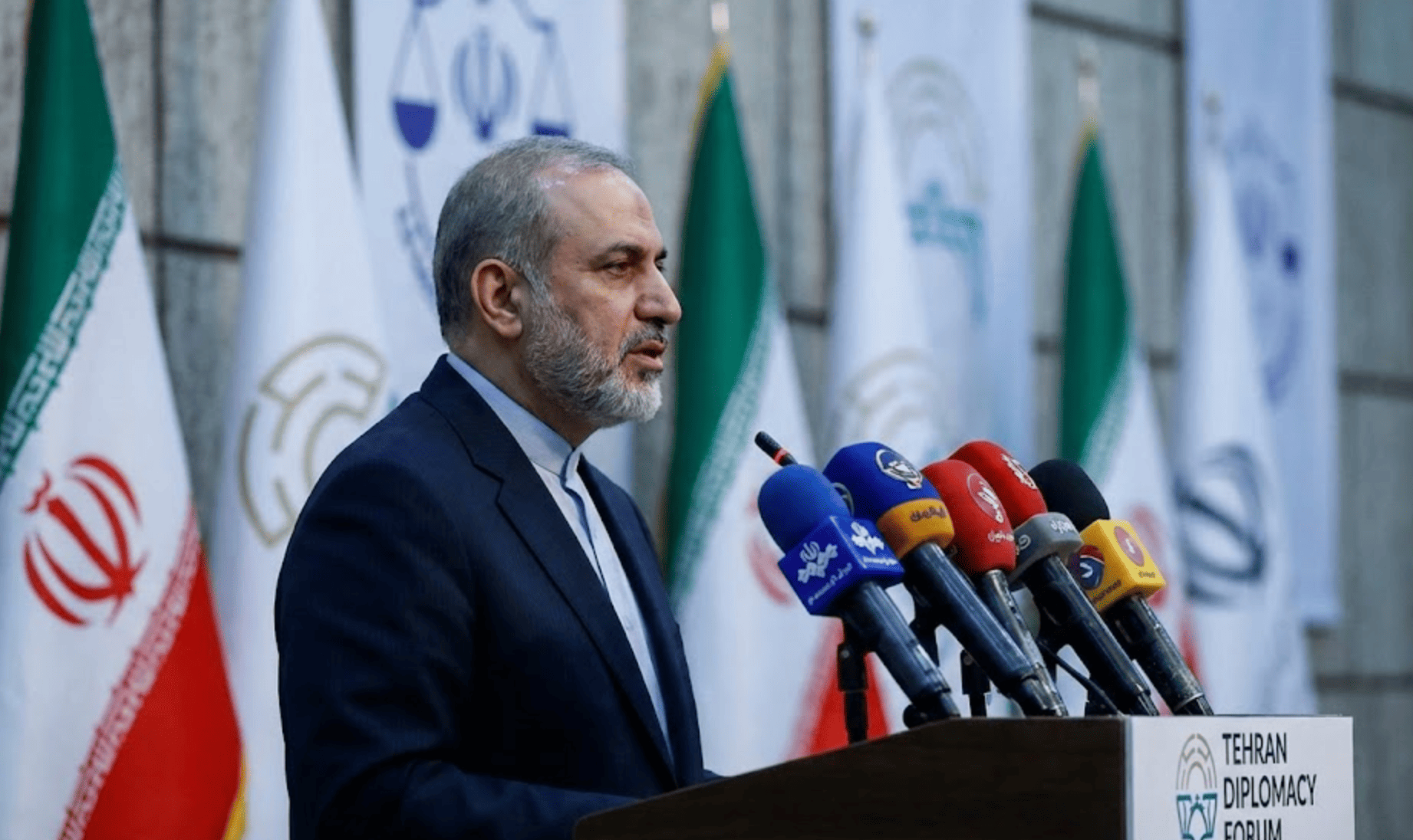 Irán asegura que no fabricará armas nucleares , pero sí mantendrá tecnología atómica