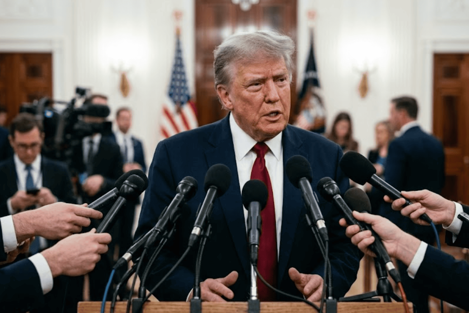 Trump admite que aún no hay decisión final sobre Irán y critica cómo está negociando