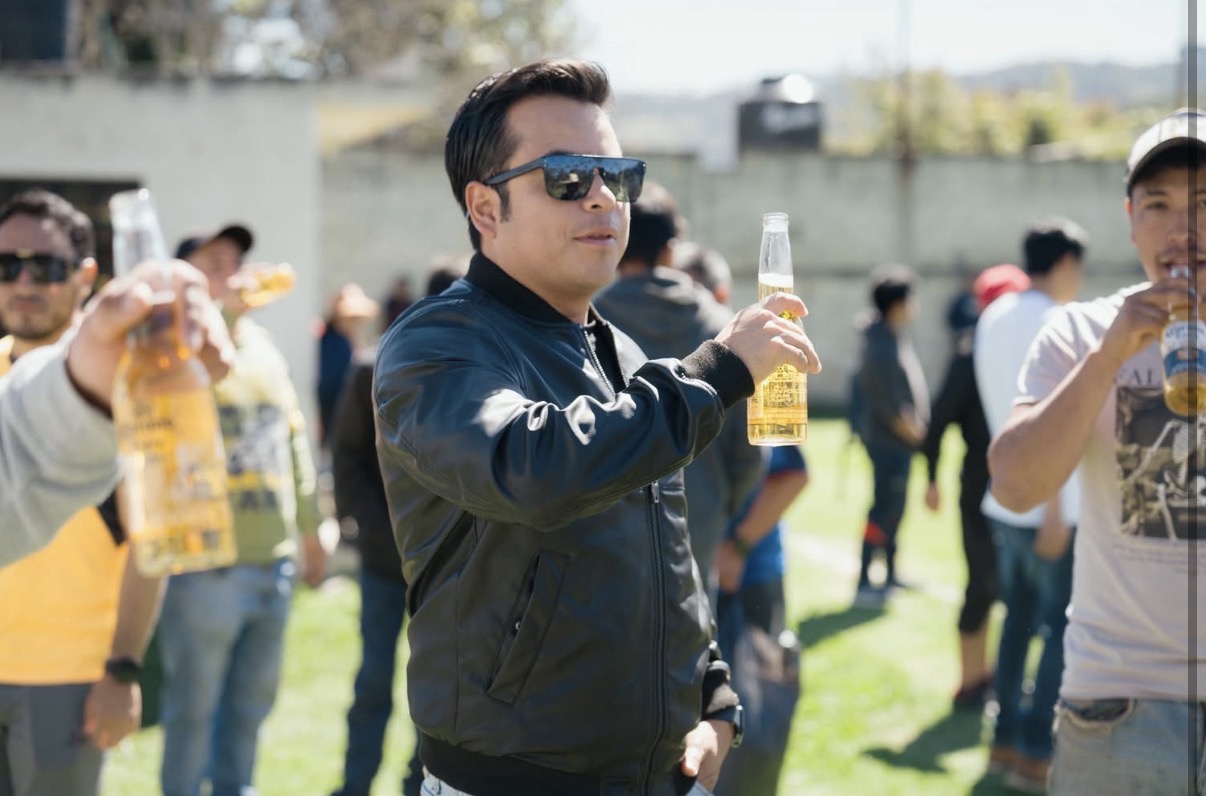 Alcalde de Tlatlauquitepec presume consumo de alcohol en evento con menores 